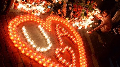 Ok. 500 osób demonstrowało przed ambasadą Ukrainy w Warszawie  