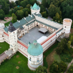 Okazała rezydencja piękniejsza niż Wawel? Ten zamek zachwyci każdego