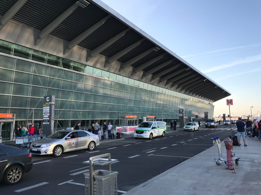 Strajk w PLL LOT. Pilot ma zapłacić 600 tys. za lot, który się nie odbył