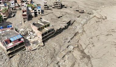 Okiem geografa: Jak lodowiec runął i wywołał potężną falę gruzu w Nepalu?
