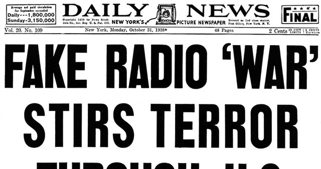 Okładka Daily News z 31 października 1938 roku o panice, którą wywołała audycja Wellesa  / Foto. Dallas Dispatch-Journal /domena publiczna