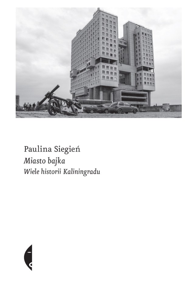 Okładka książki "Miasto bajka" /Wydawnictwo Czarne /Materiały prasowe