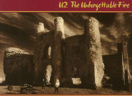 Okładka płyty "The Unforgettable Fire" U2 /