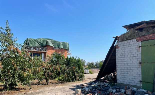 "Okna trzeszczały. Czekaliśmy na koniec świata". Mieszkańcy gminy Sędziejowice o nawałnicy