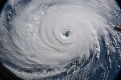 Oko huraganu Florence zbliżyło się do wybrzeża USA