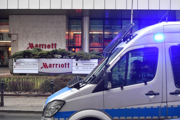 Okolice hotelu Marriott w Warszawie. /Radek Pietruszka /PAP