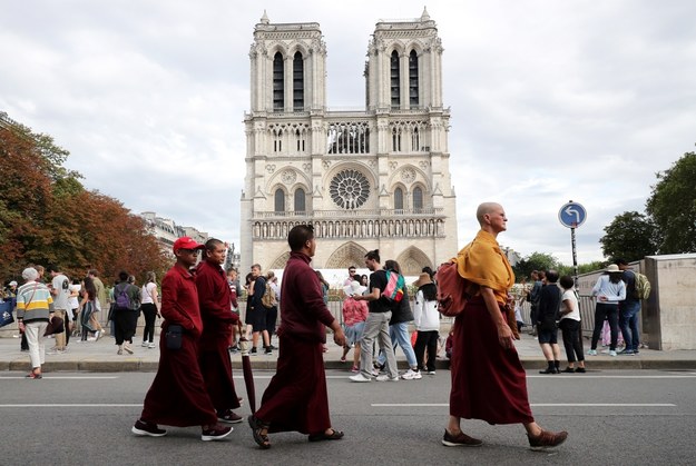 Okolice Notre Dame są zatrute ołowiem /CHRISTOPHE PETIT TESSON /PAP/EPA