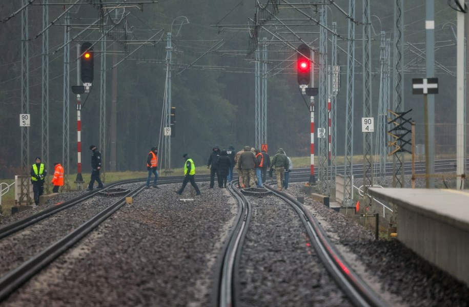Okolice stacji kolejowej PKP Mika /	Wojciech Olkuśnik /East News