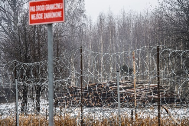 Okolice zamkniętego przejścia granicznego z Białorusią w Kuźnicy /Wojtek Jargiło /PAP