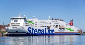 Około 200 osób utknęło na promie. Mieli płynąć do Gdyni