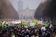 Około 500 tys. osób demonstrowało w Berlinie przeciw wojnie na Ukrainie