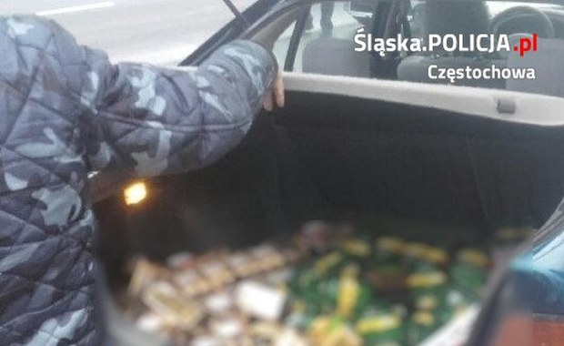 Okradli 40 sklepów jednej sieci. Zawsze zabierali jedzenie