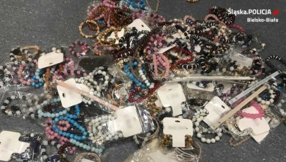 Okradli przesyłki kurierskie na 50 tys. złotych. Wpadli w policyjnej zasadzce 