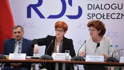 Okrągły stół w sprawie edukacji. Związkowcy nazywają go "igrzyskami"