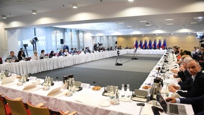 Okrągły stół ws. edukacji. "Oświata wymaga reform na miarę XXI wieku"