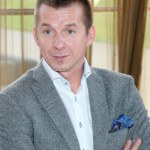 Karol Okrasa Okrasa rzadko pokazuje się z żoną. Po latach wyznał, jaka jest prawda o ich małżeństwie