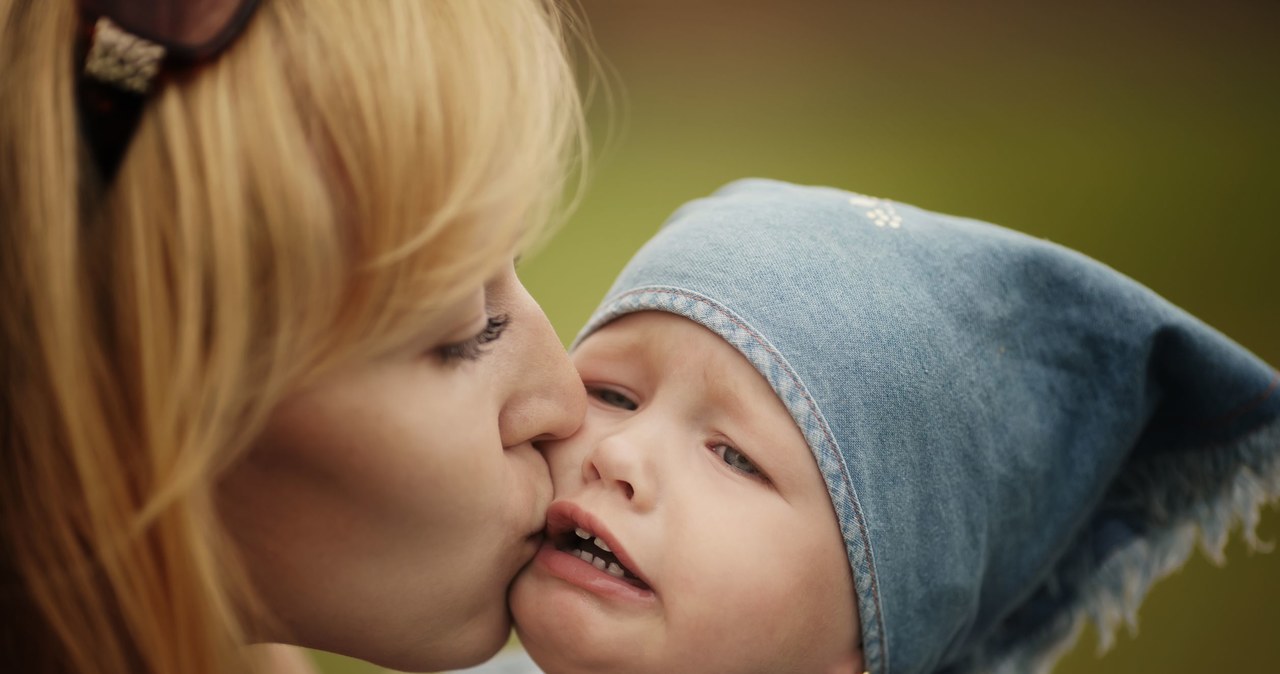 Okres kryzysu dziecka dwuletniego, mimo, że bardzo trudny dla dziecka i otoczenia, jest konieczny do rozwoju samodzielności /123RF/PICSEL