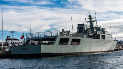 Okręt marynarki wojennej omyłkowo ostrzelał statek. Ruszyło dochodzenie