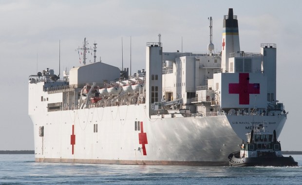 Okręt szpitalny dla Grenlandii. Trump: Zaopiekujemy się chorymi