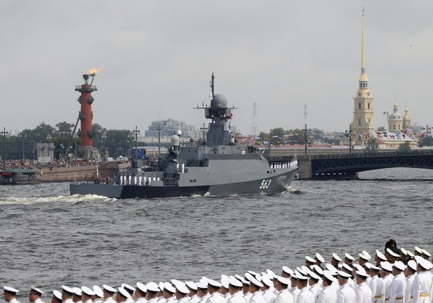 Okręt wojenny "Sierpuchow" na zdjęciu z 2017 roku /MAXIM SHIPENKOV    /PAP/EPA