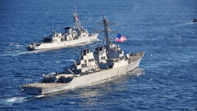 Okręty USA gotowe do uderzenia na Syrię
