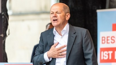 Olaf Scholz: Codziennie piszę SMS-y do Macrona