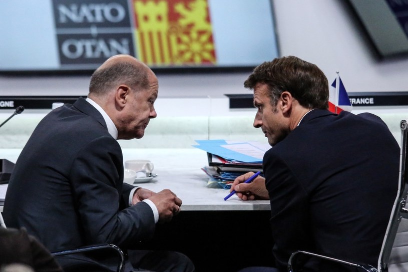 Olaf Scholz i Emmanuel Macron dali się poznać z wielu mocno niefortunnych wypowiedzi w kwestii wojny w Ukrainie /Valeria Mongelli/Bloomberg  /Getty Images