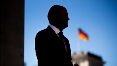 Olaf Scholz i jego żona wyrzucali poufne dokumenty. Będzie śledztwo? 