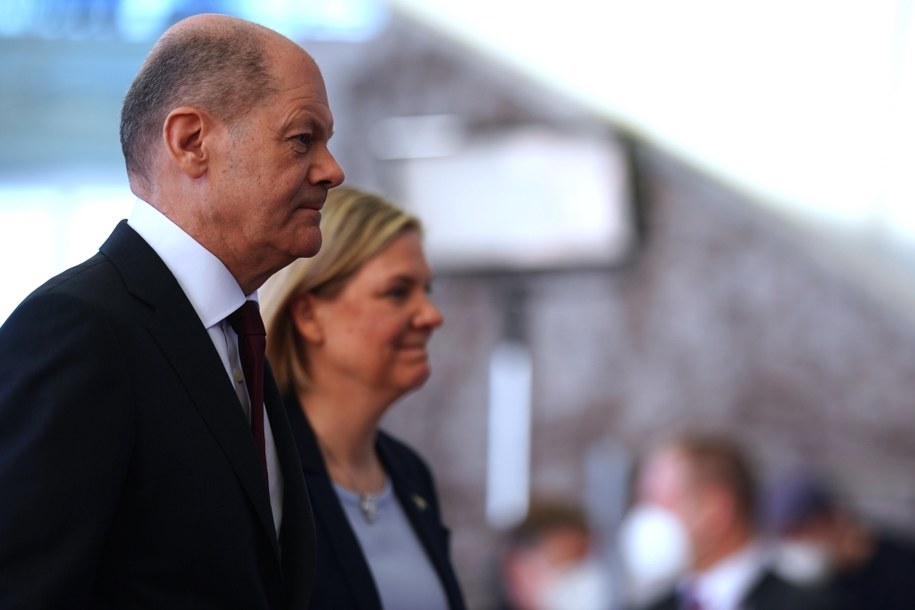 Olaf Scholz i szwedzka premier Magdalena Andersson /STR/CLEMENS BILAN /PAP/EPA