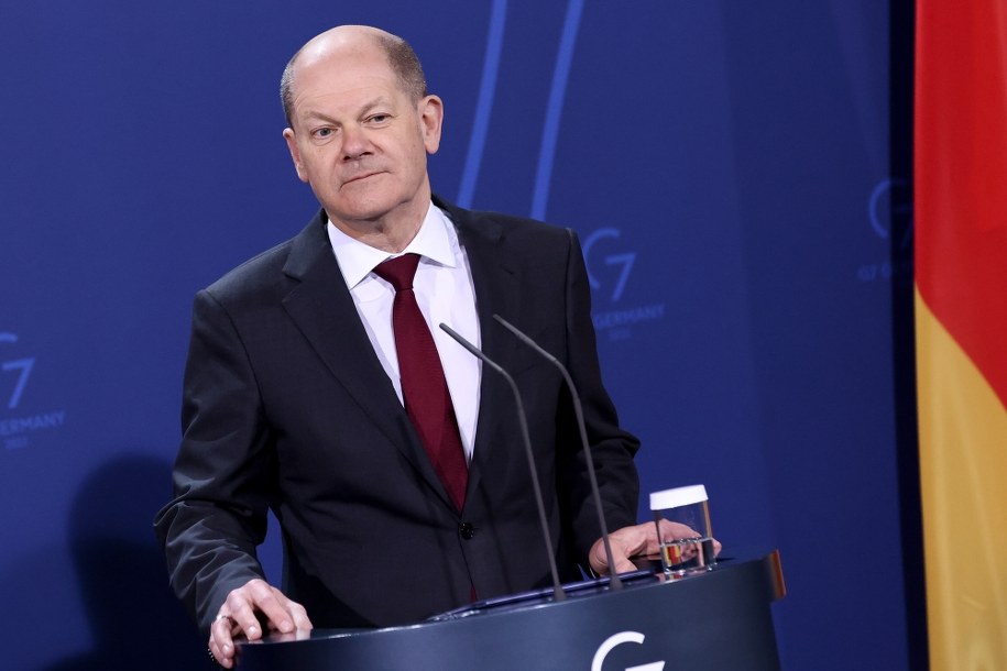 Olaf Scholz podczas konferencji prasowej /Filip Singer - Pool /PAP/EPA