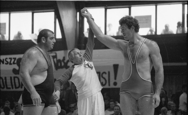 ​"Olbrzym z Rzeszowa"  nie żyje. Sandurski był medalistą olimpijskim