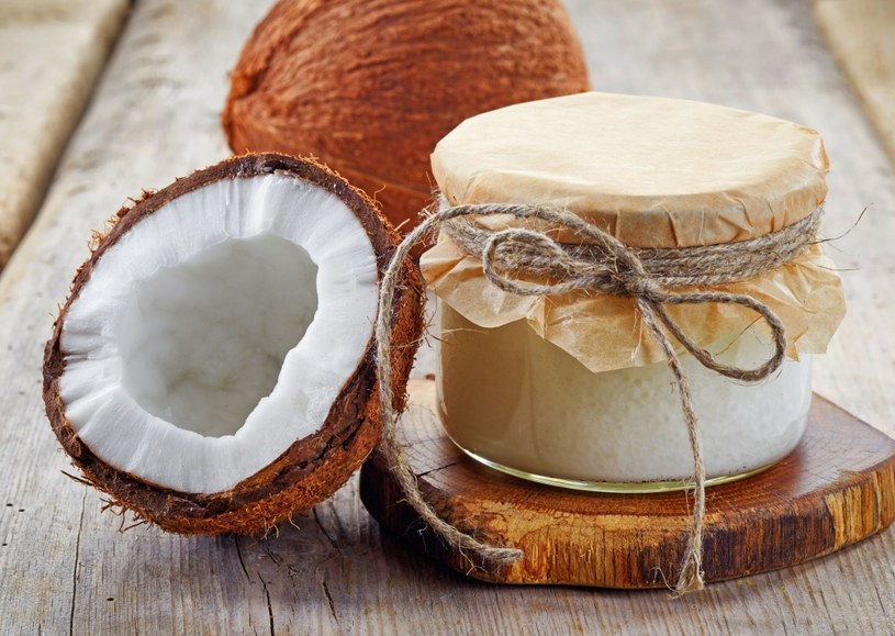Olej kokosowy ma lecznicze właściwości /123RF/PICSEL