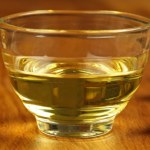 orzechy włoskie Olej, który pięknie pachnie, ale skrywa zestaw witamin. Najlepszy na prace mózgu, wysoki cholesterol i dobra pracę serca