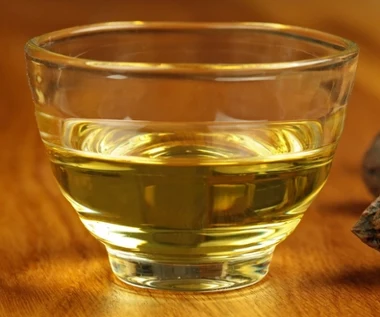 Olej, który pięknie pachnie, ale skrywa zestaw witamin. Najlepszy na prace mózgu, wysoki cholesterol i dobra pracę serca 