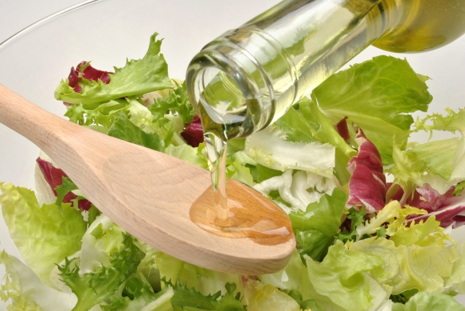 Olej roślinny może obniżać sprawność płuc /DPA/Joerg Beuge/CHROMORANGE   /PAP