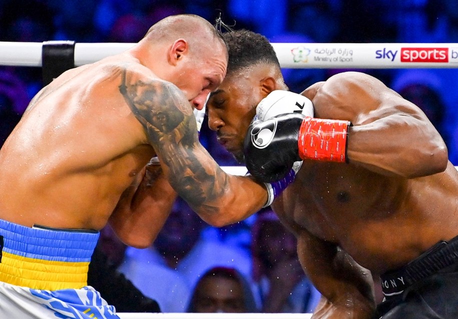 Oleksandr Usyk kontra Anthony Joshua. /	STR /PAP/EPA