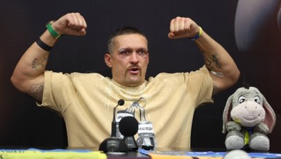 Ołeksandr Usyk w kajdankach na krakowskim lotnisku. Dlaczego tak go potraktowano?