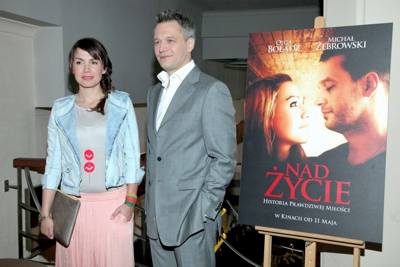 Olga Bołądź i Michał Żebrowski na konferencji prasowej przed premierą filmu "Nad życie" (2012) /VIPHOTO /East News