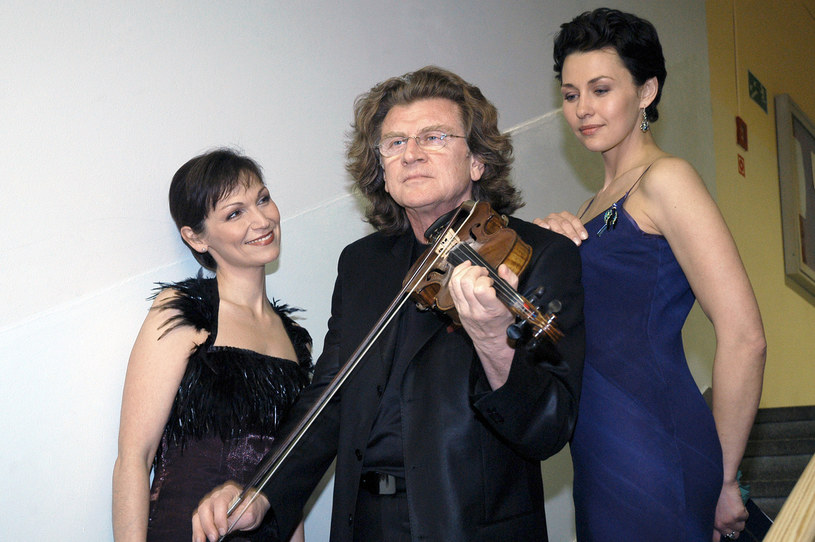 Olga Bończyk, Anna Popek i Zbigniew Wodecki w 2005 roku /Zawada /AKPA