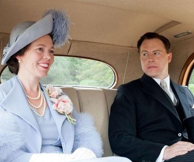 Olivia Colman i Samuel West w scenie z filmu "Weekend z królem"