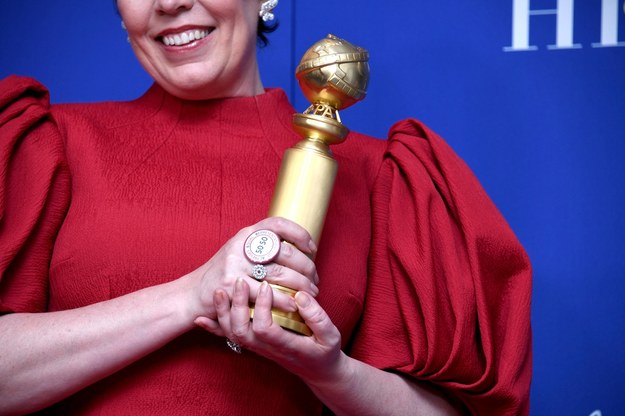 Olivia Colman ze Złotym Globem dla najlepszej aktorki w serialu dramatycznym, zdobytym przed rokiem za rolę w "The Crown" /CHRISTIAN MONTERROSA /PAP/EPA
