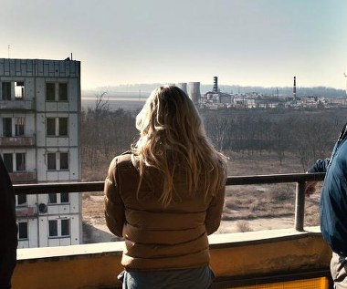 Olivia Dudley i Dimitri Diatchenko w scenie z filmu "Czarnobyl. Reaktor strachu"