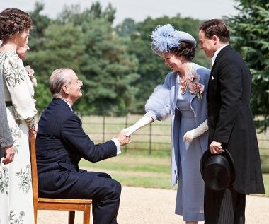 Olivia Williams, Bill Murray, Olivia Colman i Samuel West w scenie z filmu "Weekend z królem"