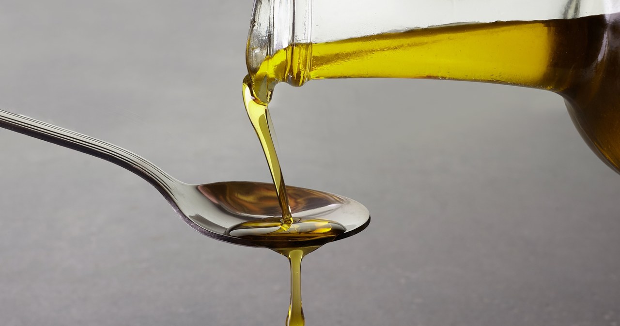 Oliwa z oliwek może zapobiec rozwojowi demencji /123RF/PICSEL