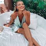 Oliwia z "Love Island" pozuje nago w wannie pełnej ogórków 