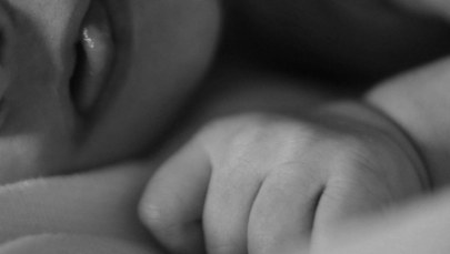 Olsztyn: Nie żyje skatowany półtoramiesięczny chłopczyk. Matka usłyszała zarzut zabójstwa