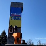 Olsztyn: Transparent "Solidarni z Ukrainą" na "szubienicach". Czy monument zostanie usunięty?