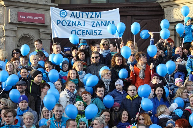 Olsztyńskie Obchody Światowego Dnia Świadomości Autyzmu w 2016 roku; zdj. ilustracyjne /Artur Szczepański /Reporter