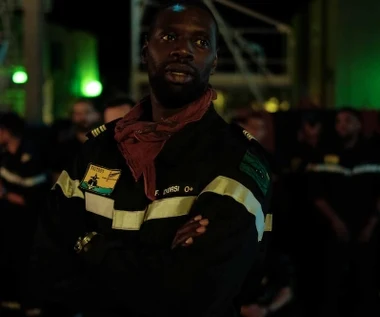 Omar Sy ratuje świat