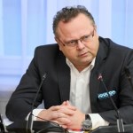 Omega czy nie? Burza wokół zegarka Andrzeja Szejny